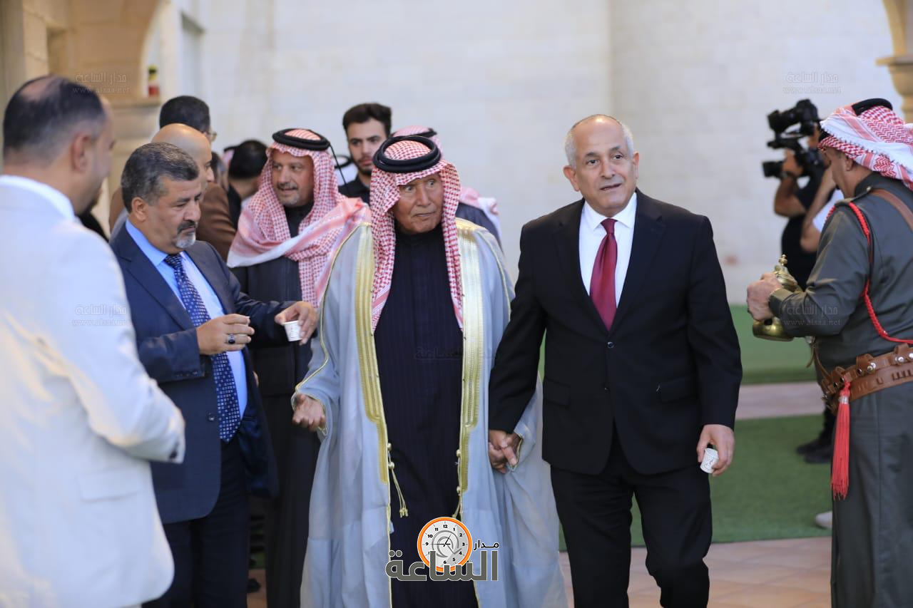 Madar Al-Saa Images 0.15972778360116935