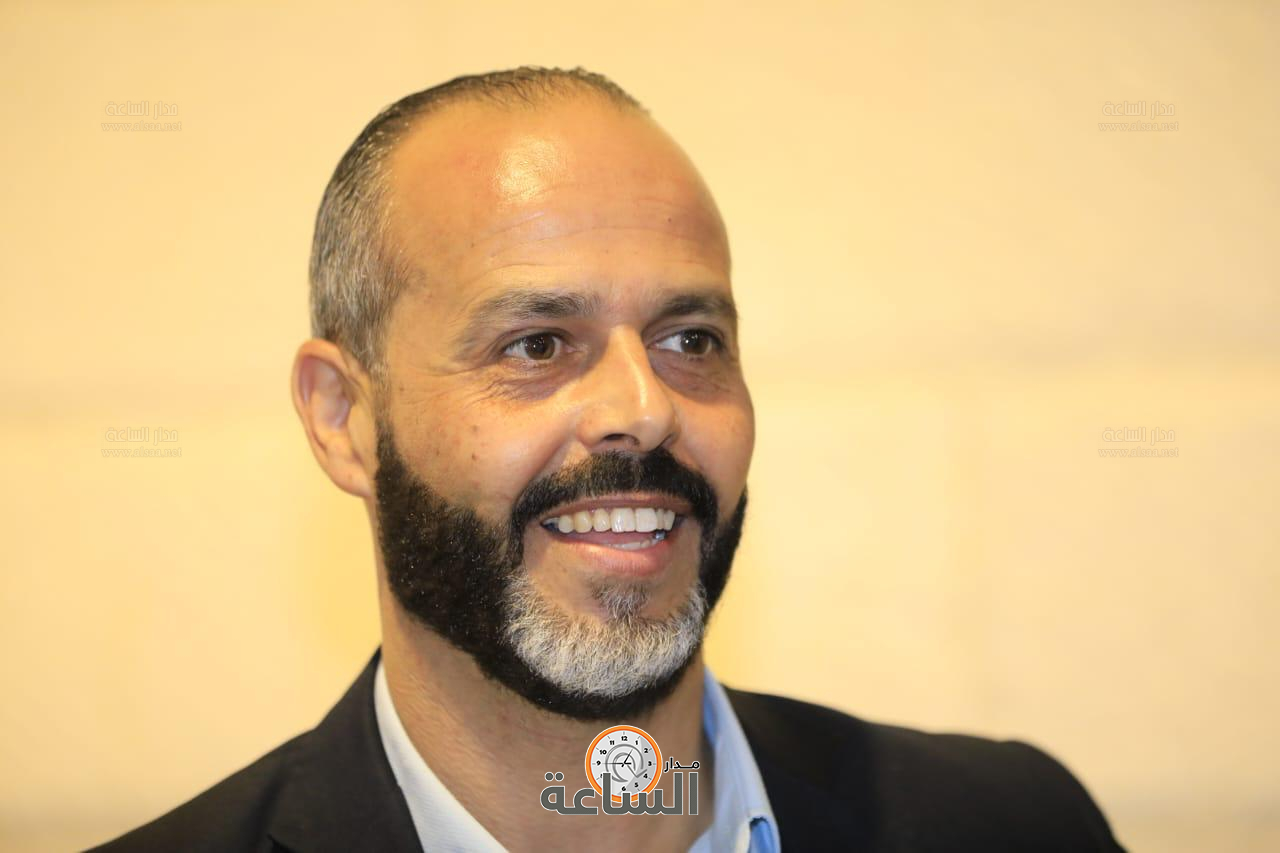 Madar Al-Saa Images 0.042866929693596956