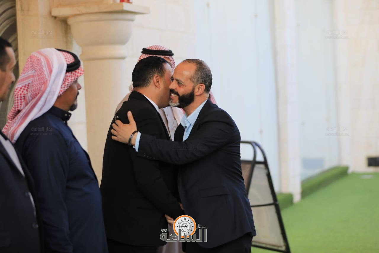 Madar Al-Saa Images 0.3572995695060893