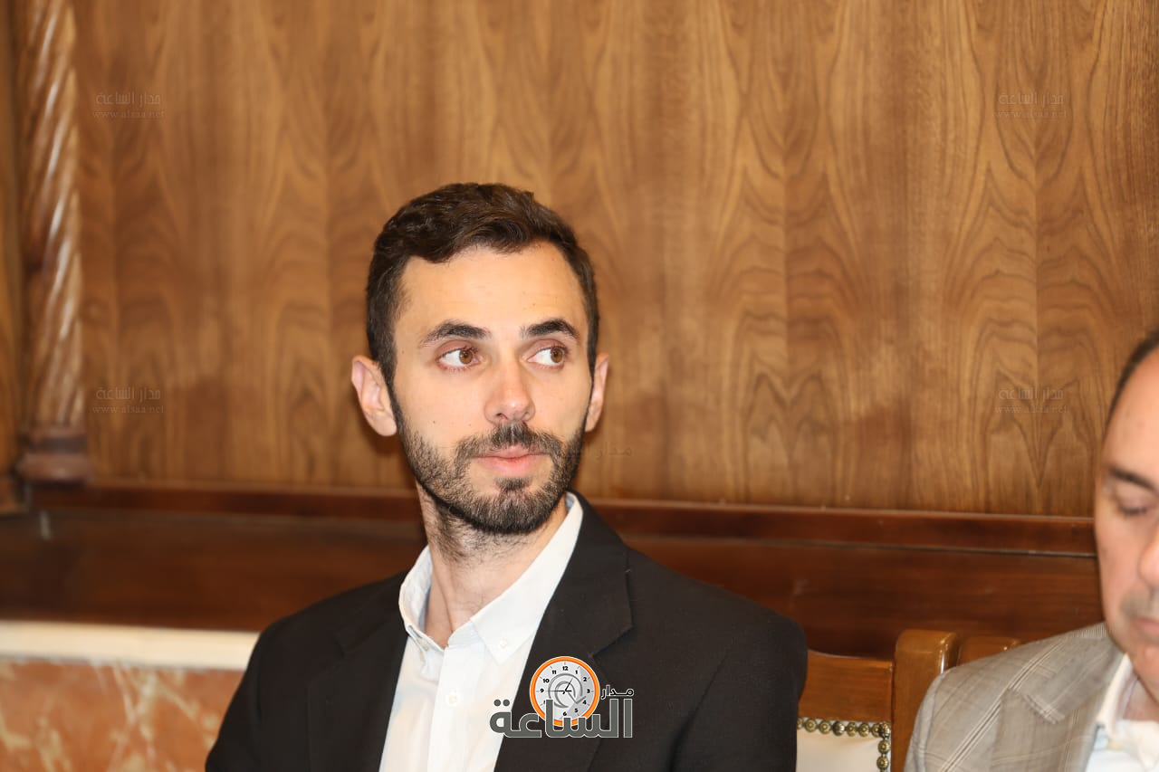 Madar Al-Saa Images 0.49558295851740264