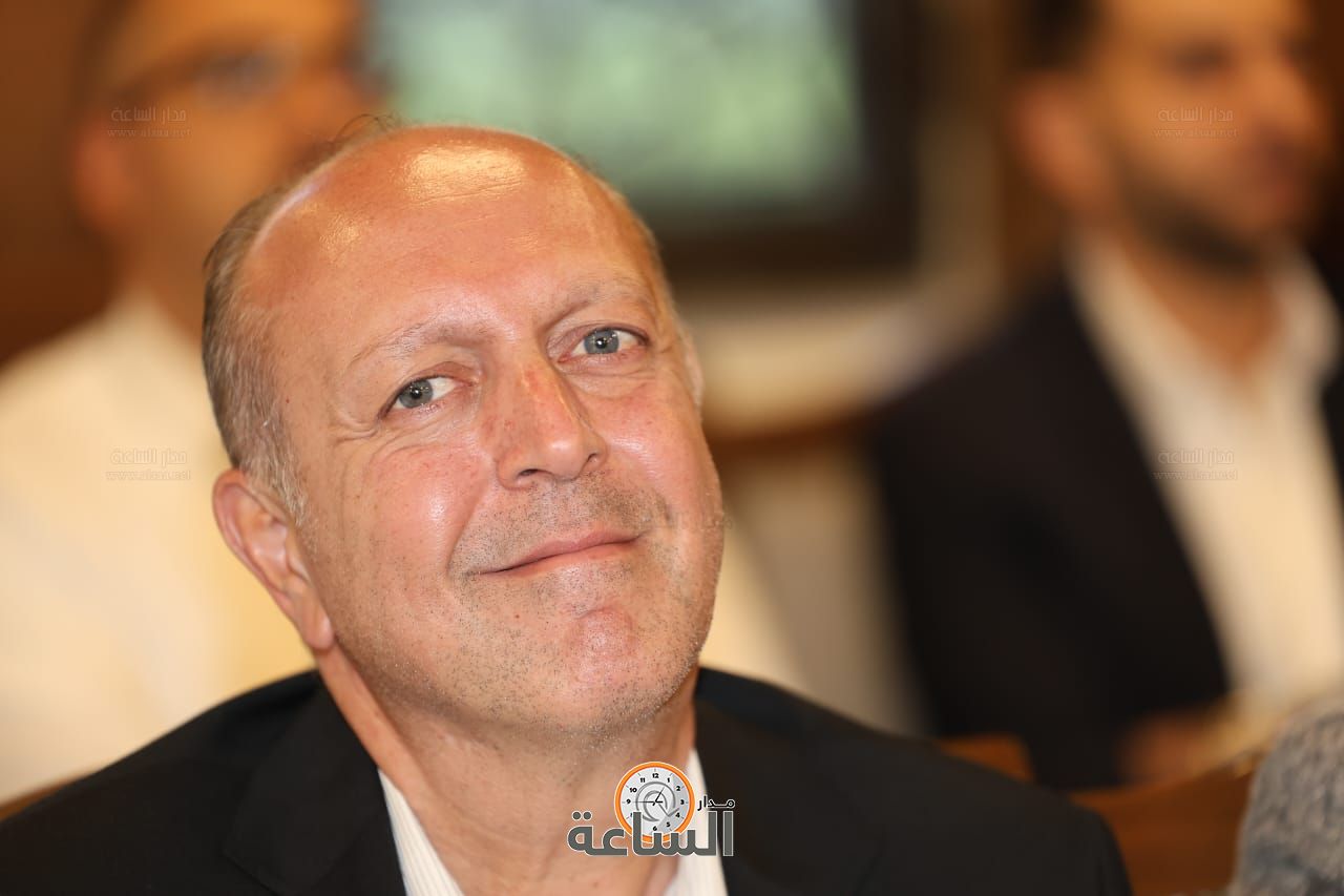 Madar Al-Saa Images 0.870272163342284