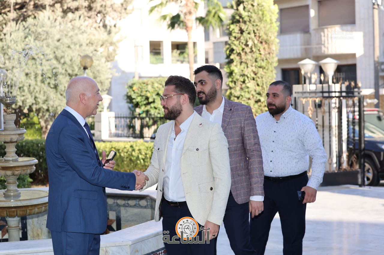 Madar Al-Saa Images 0.12192842648534707