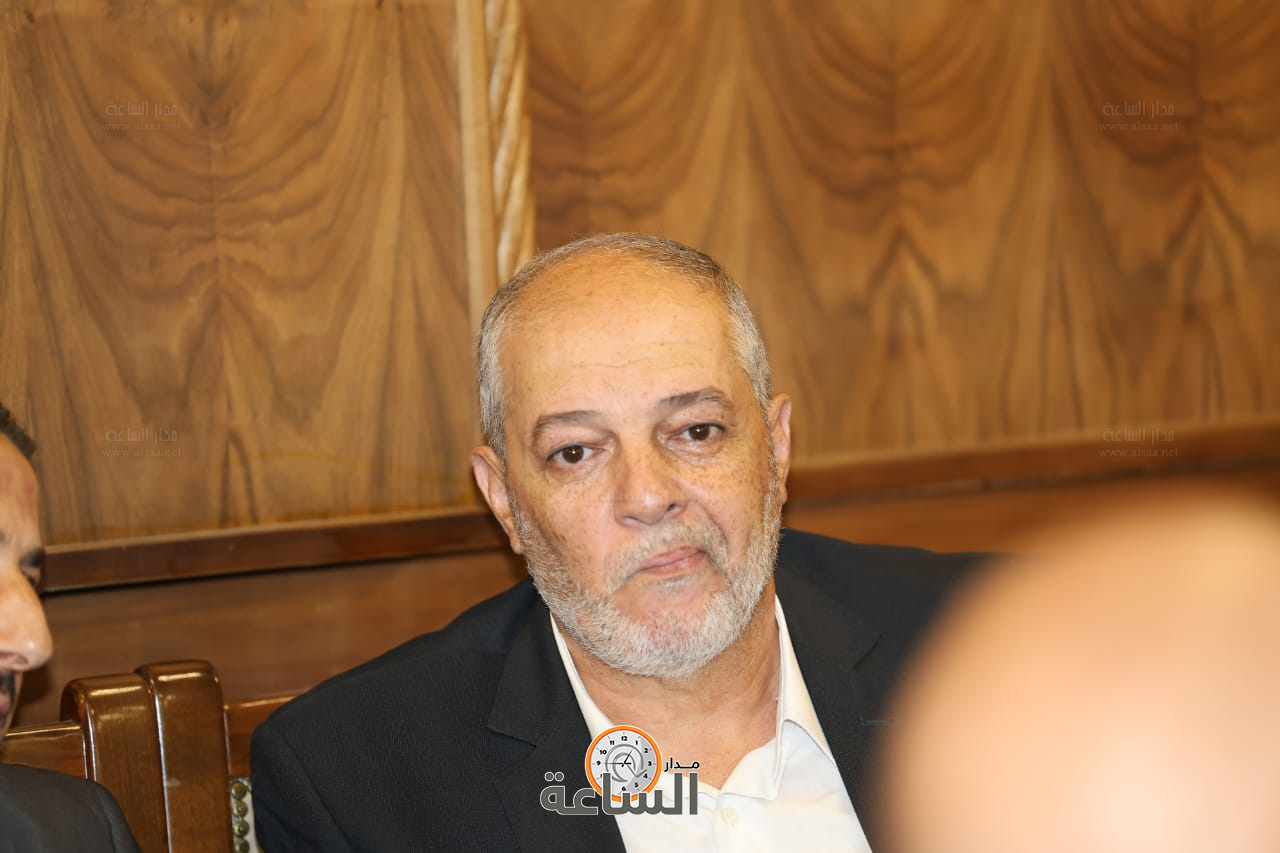 Madar Al-Saa Images 0.898884533933874