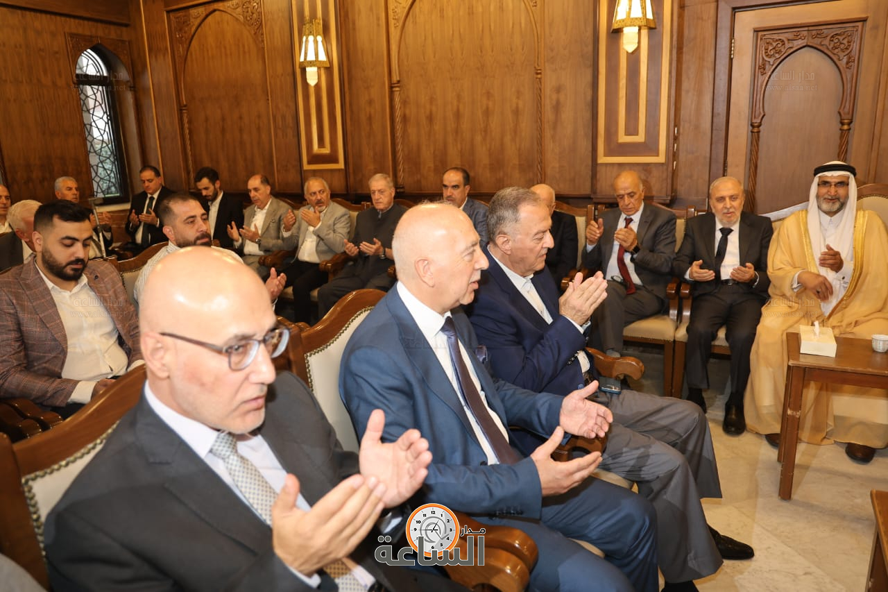 Madar Al-Saa Images 0.9406198145463907