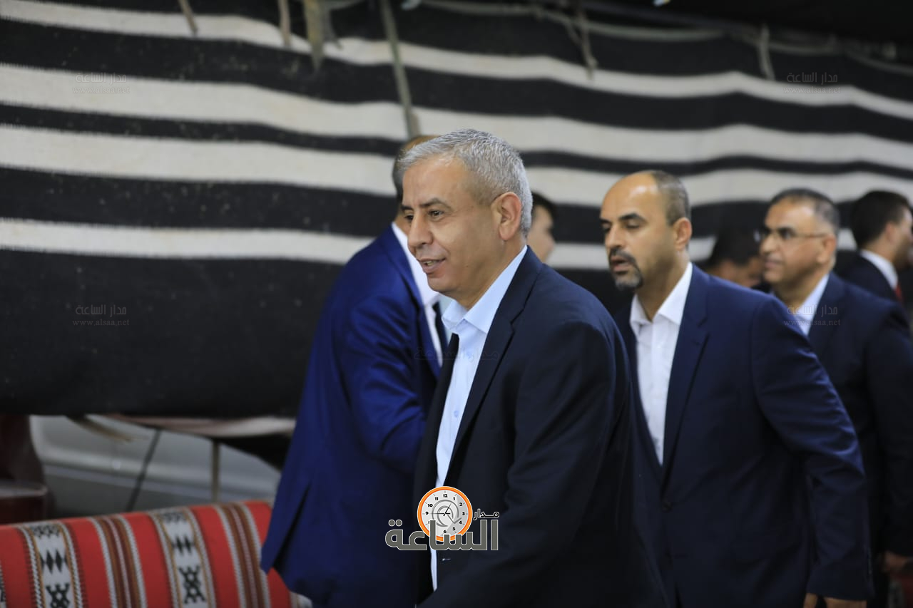 Madar Al-Saa Images 0.3915672588550487