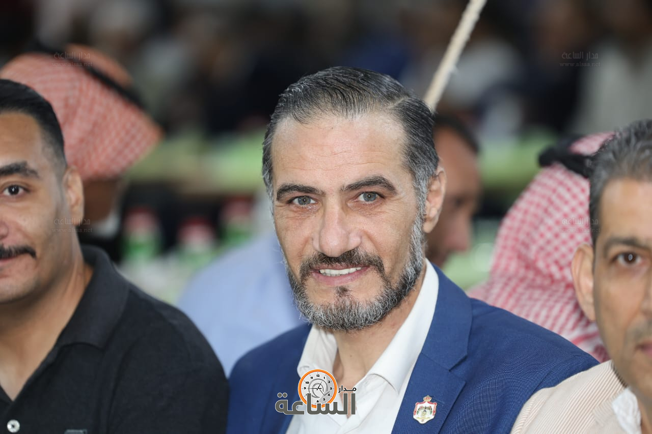 Madar Al-Saa Images 0.40842206744622067