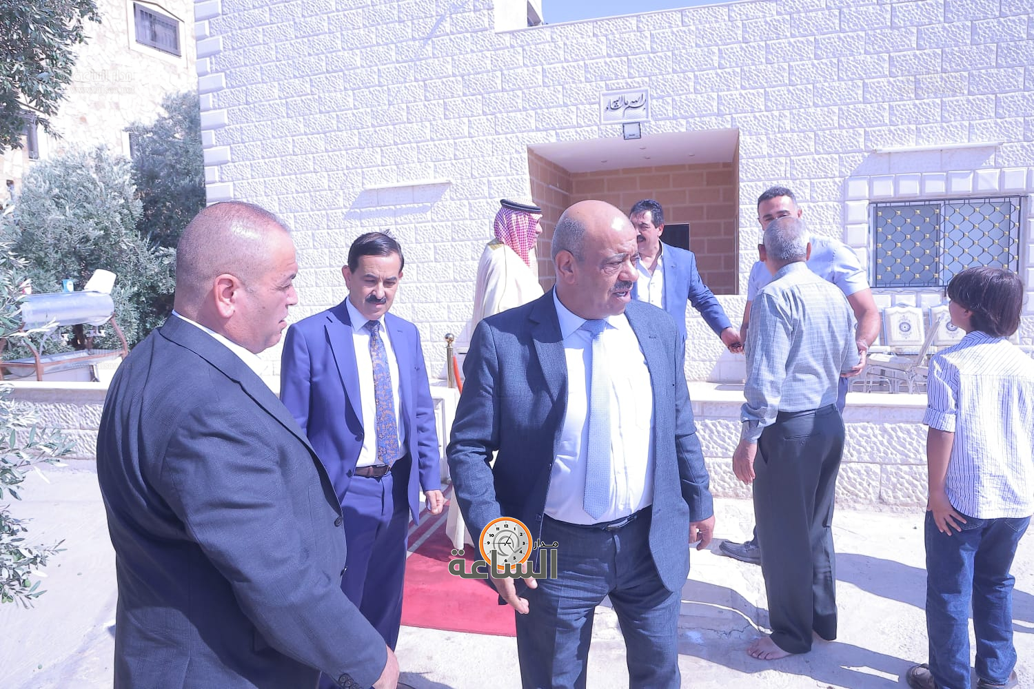 Madar Al-Saa Images 0.1278566679898986