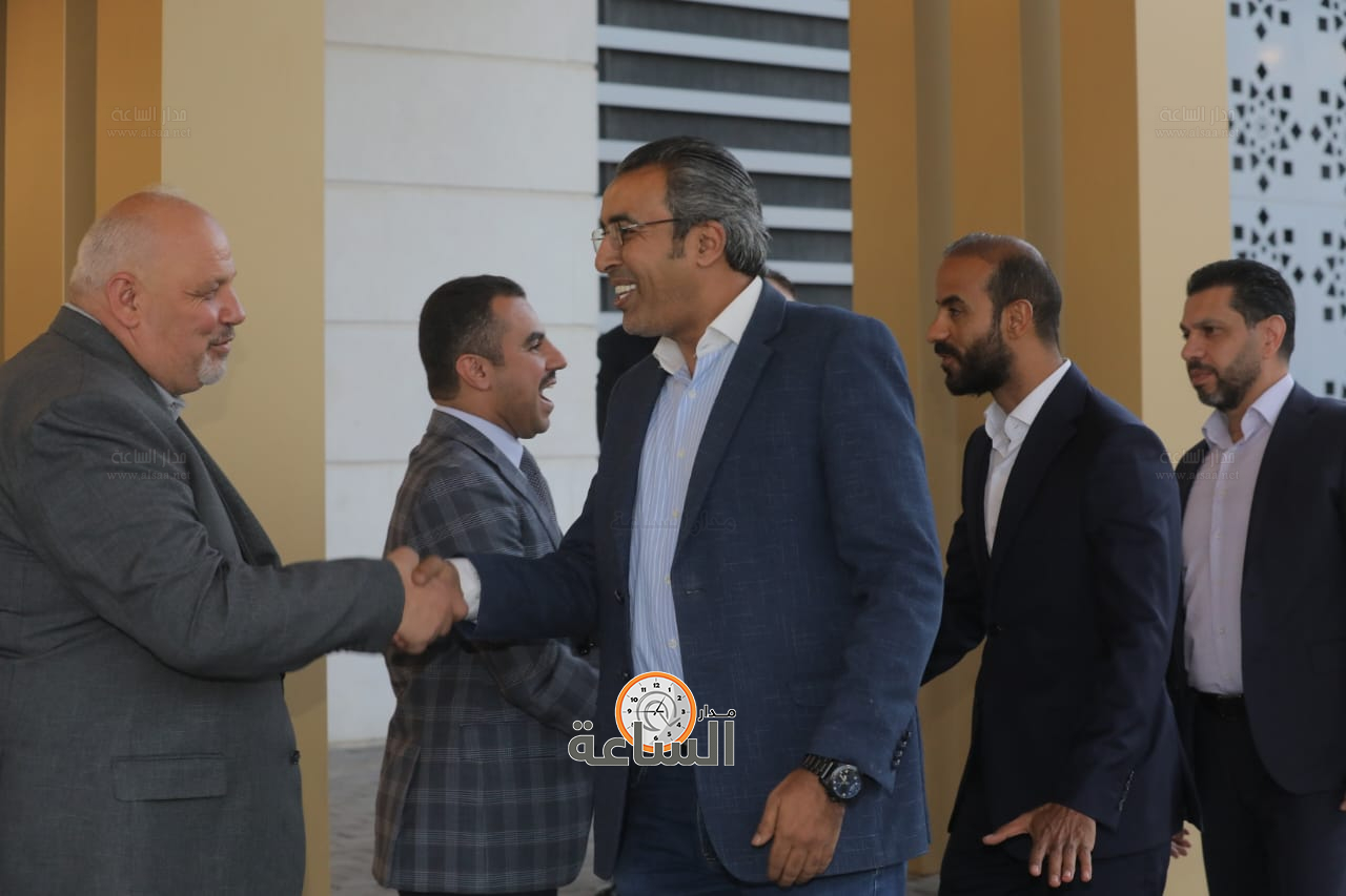 Madar Al-Saa Images 0.715365896777556