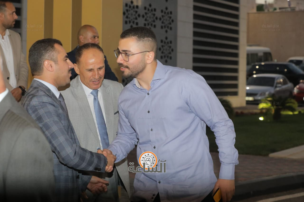 Madar Al-Saa Images 0.29589425768687805