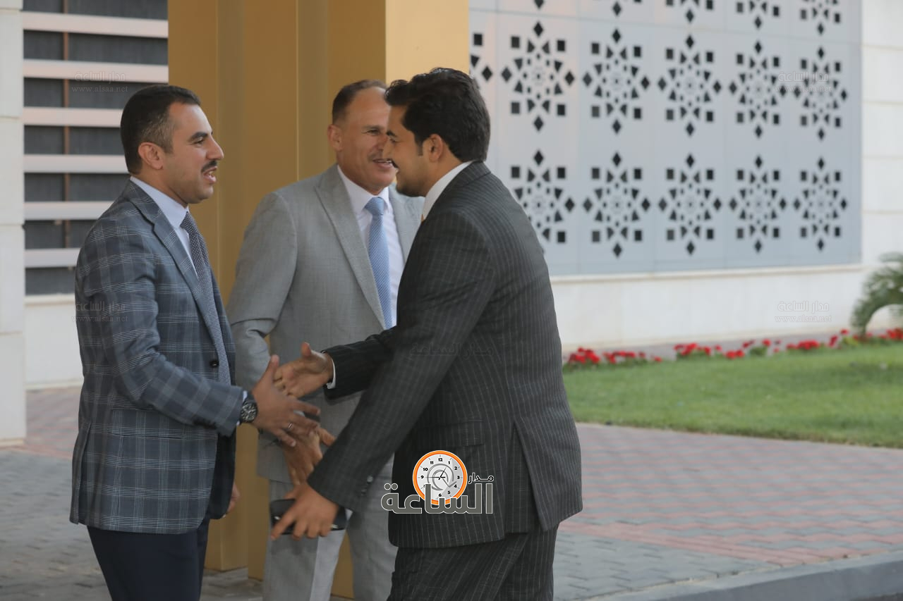 Madar Al-Saa Images 0.8808626167383391