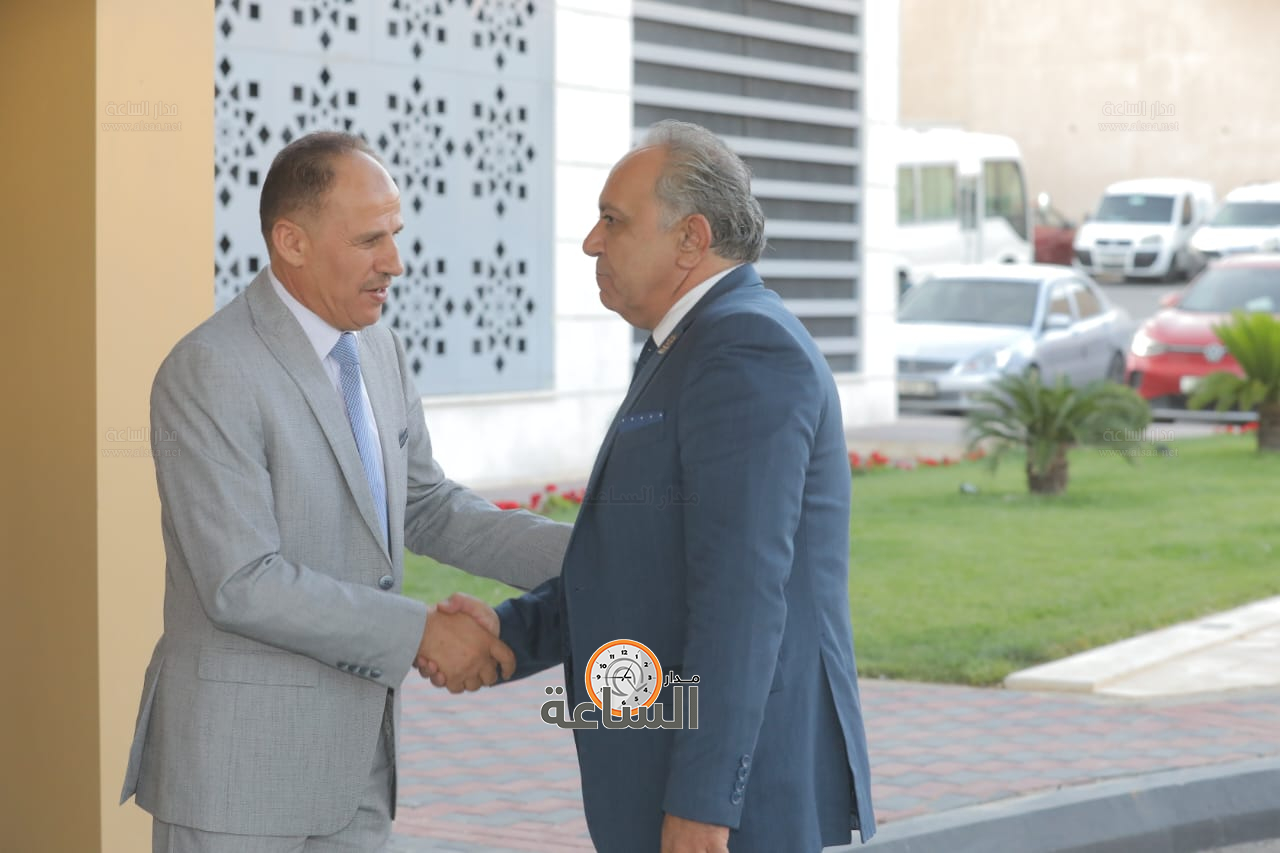 Madar Al-Saa Images 0.40033627723013643