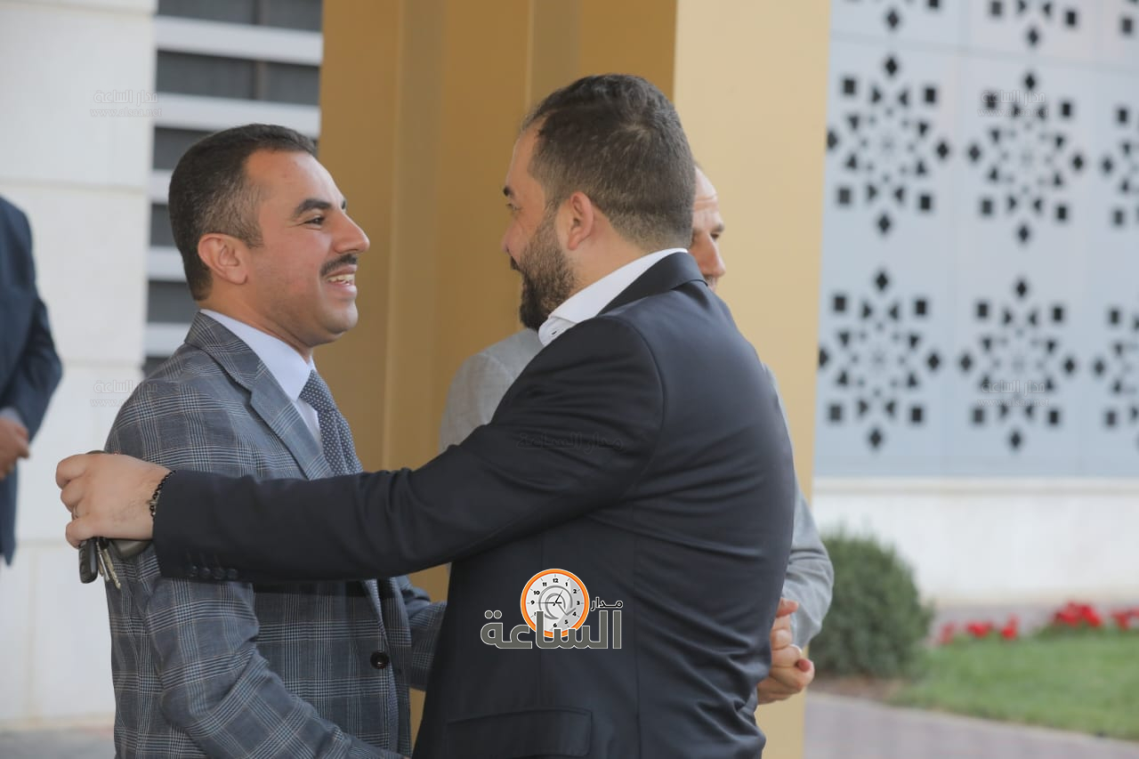 Madar Al-Saa Images 0.08703973870176318