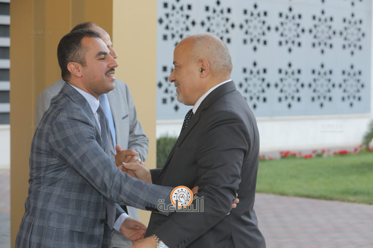 Madar Al-Saa Images 0.8876394561485735