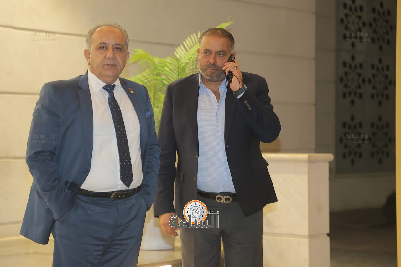 Madar Al-Saa Images 0.556853368148609