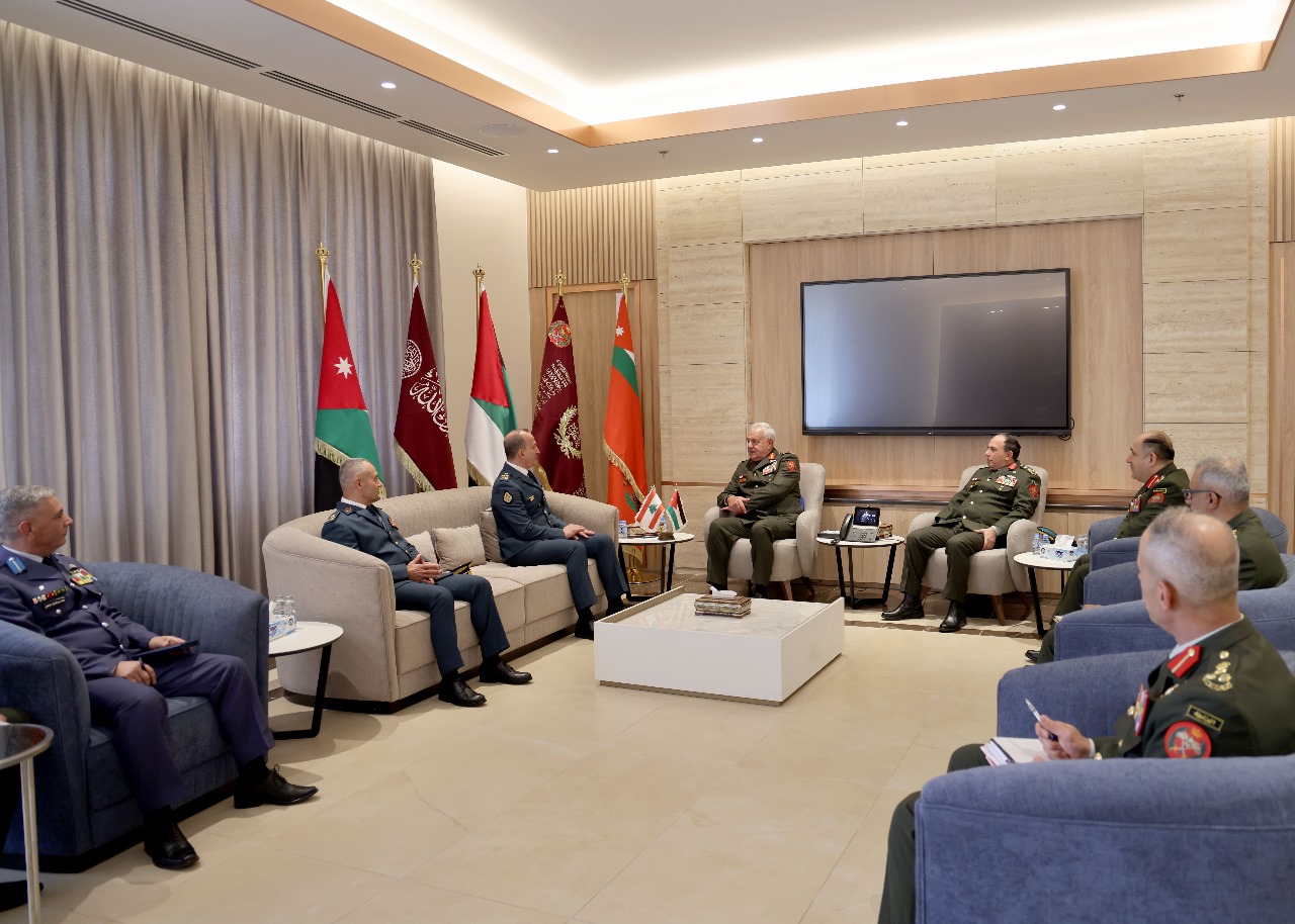 Madar Al-Saa Images 0.00006293775104959654