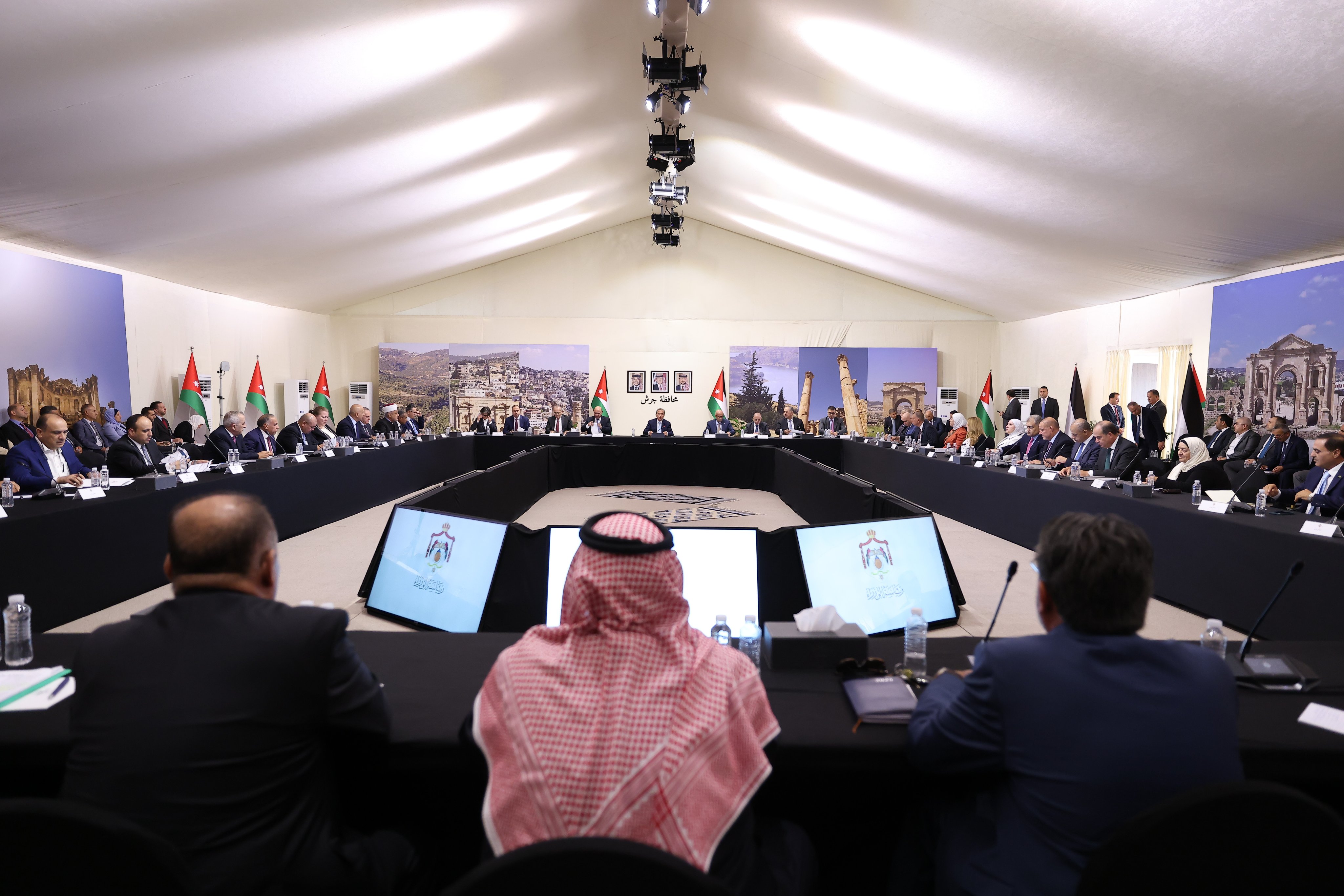 Madar Al-Saa Images 0.02883674867458741