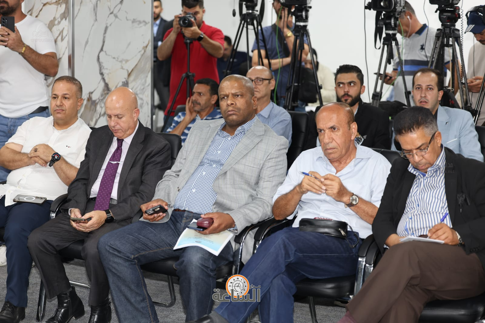 Madar Al-Saa Images 0.8888355612987523