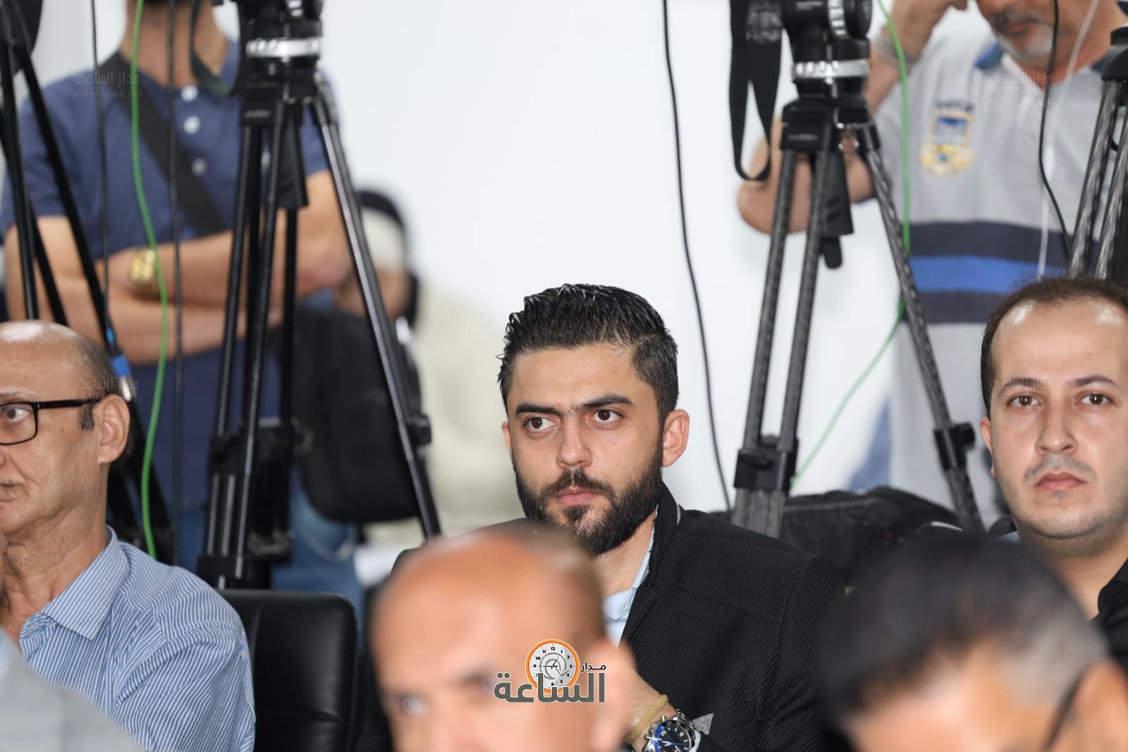 Madar Al-Saa Images 0.9617686469530923