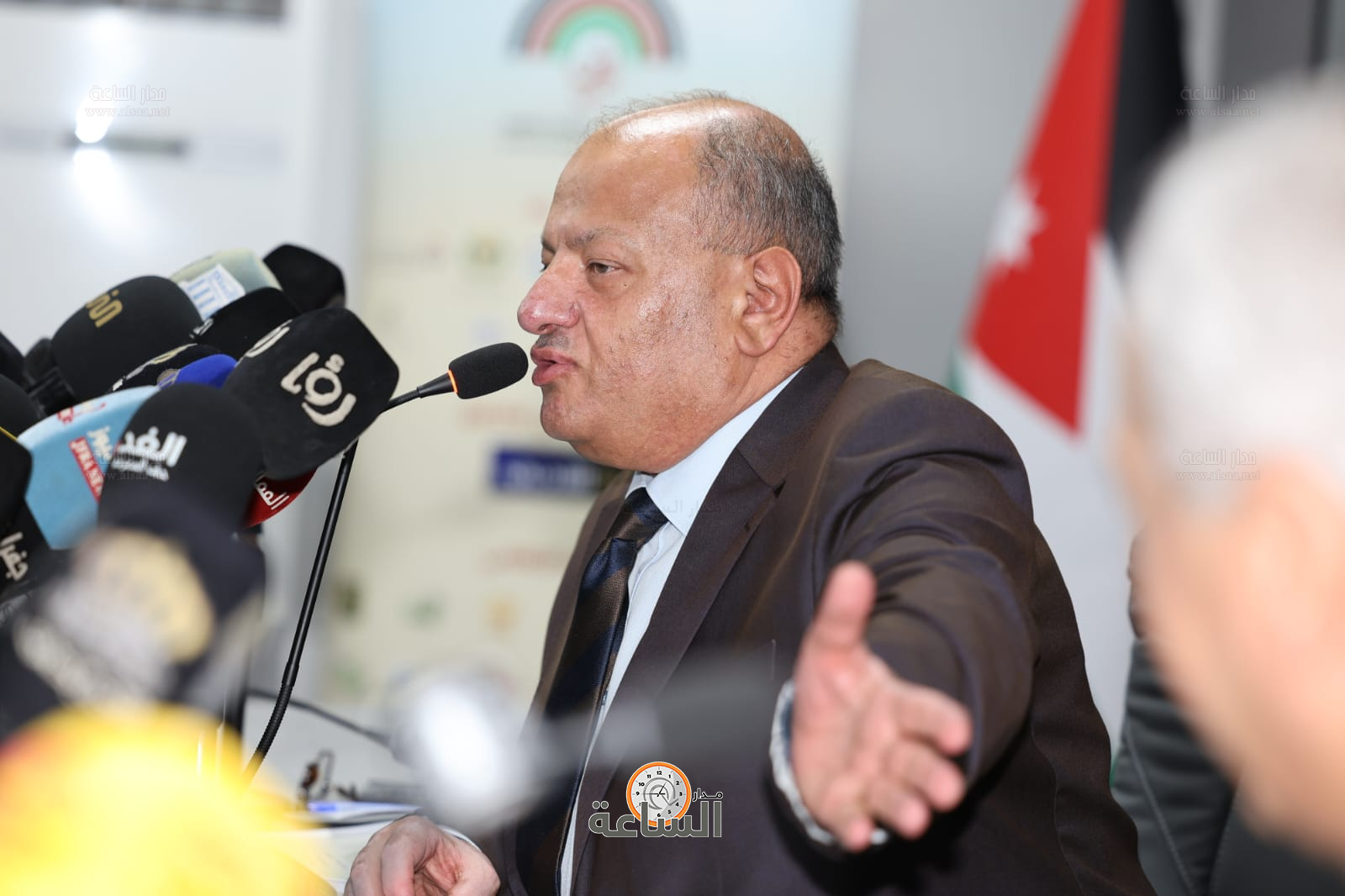 Madar Al-Saa Images 0.9968991715997035