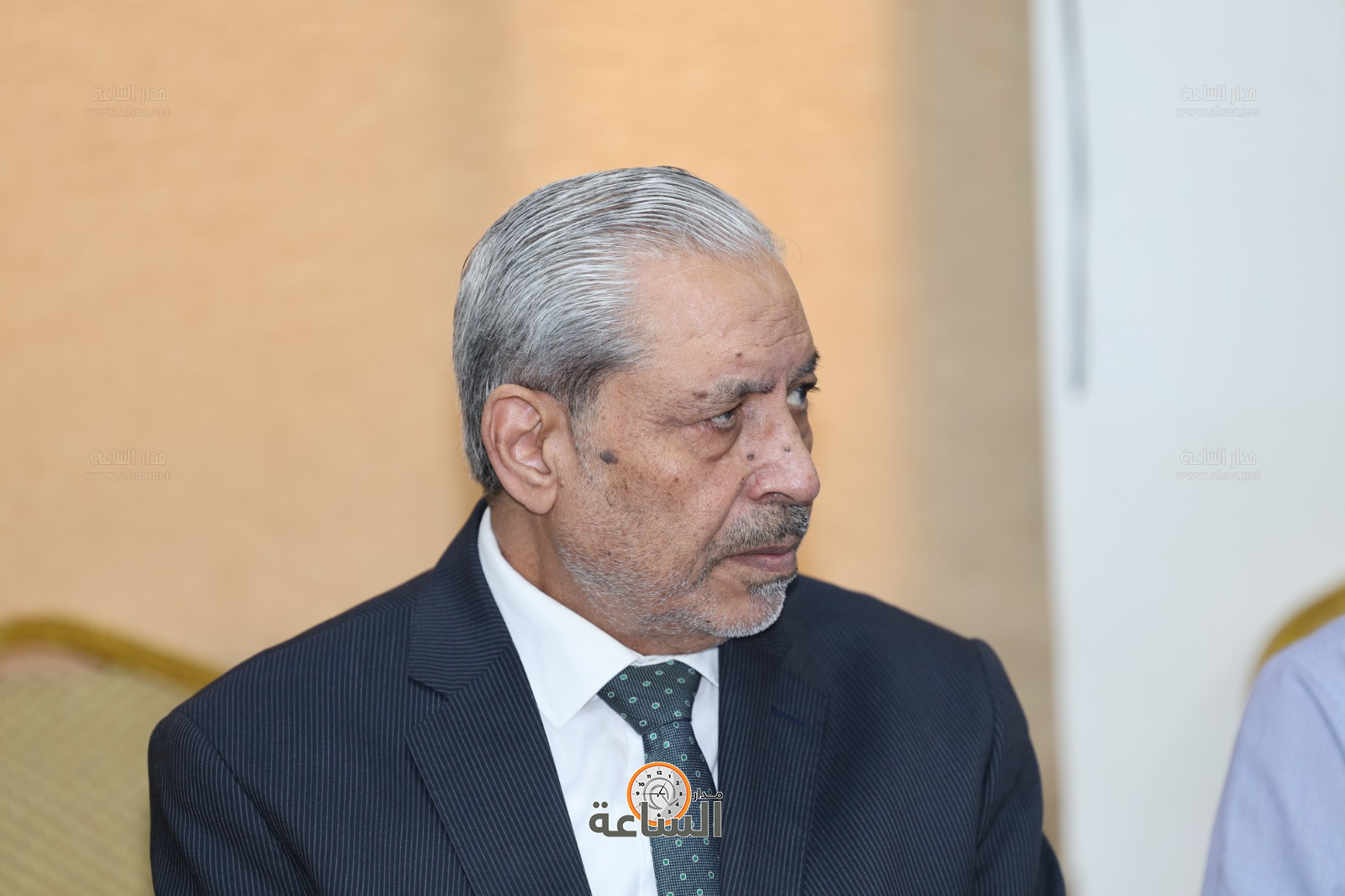 Madar Al-Saa Images 0.9782660420861845