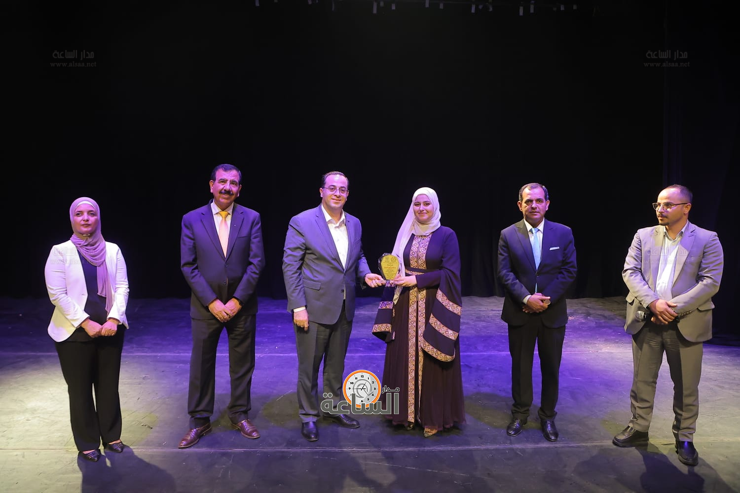 Madar Al-Saa Images 0.8310116200139714