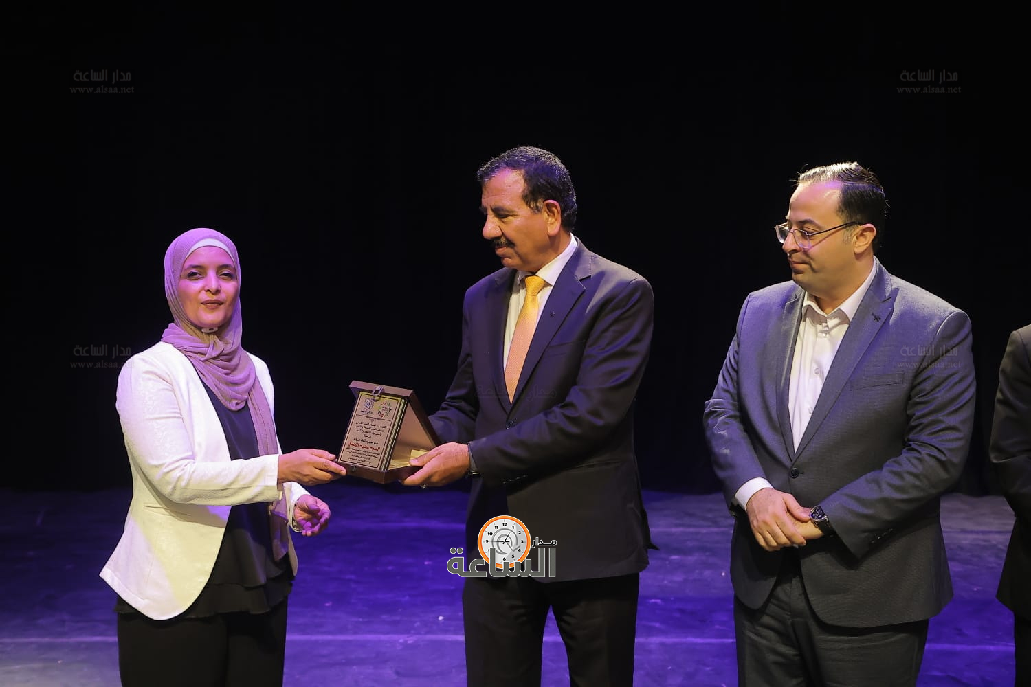 Madar Al-Saa Images 0.8210198969205732