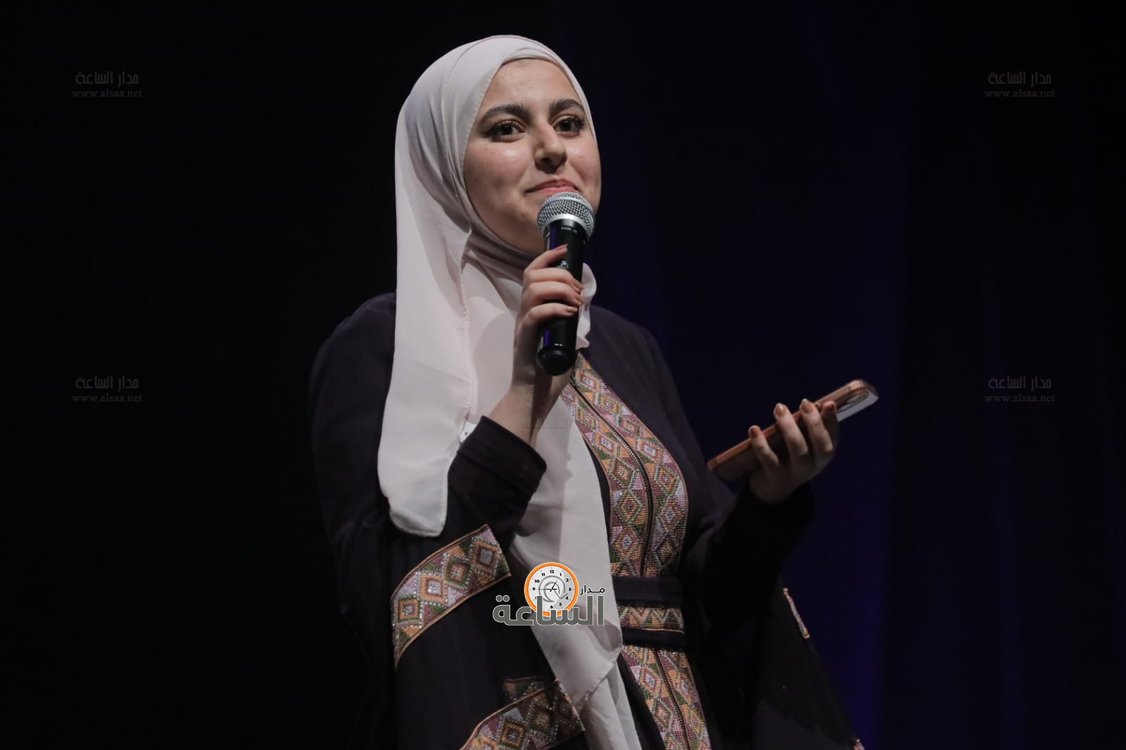 Madar Al-Saa Images 0.2756011383384235