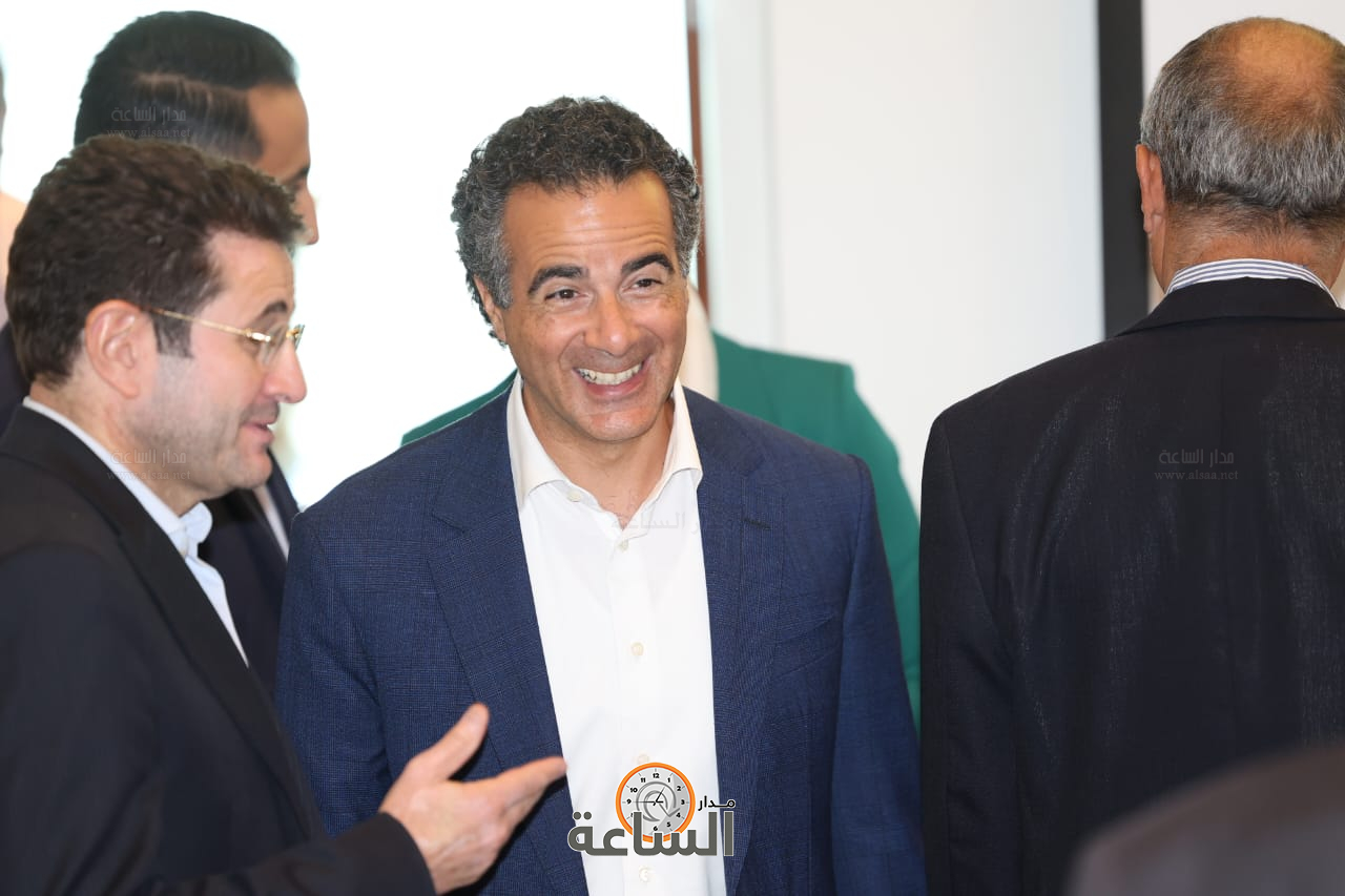 Madar Al-Saa Images 0.718527530590562