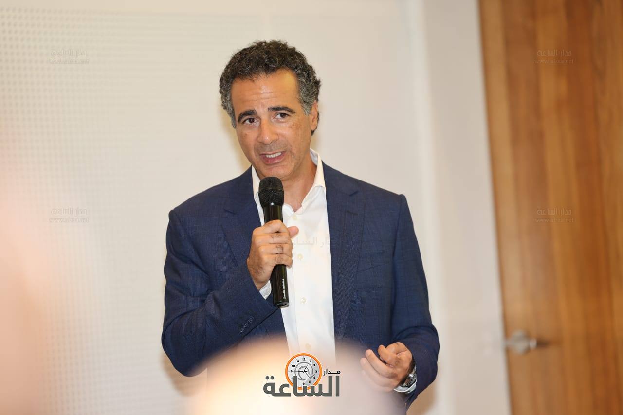 Madar Al-Saa Images 0.5804427345023858