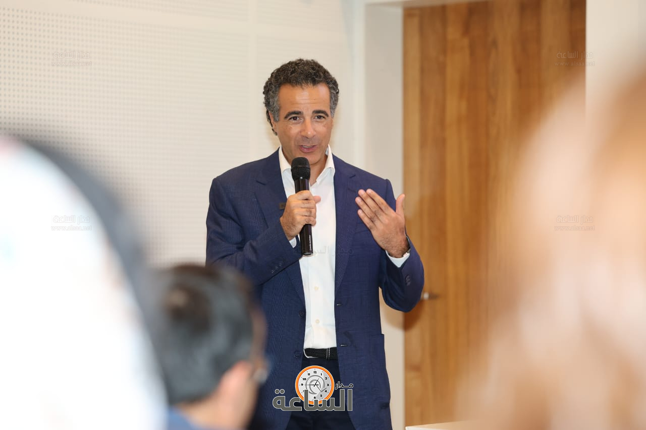 Madar Al-Saa Images 0.7496625640537466