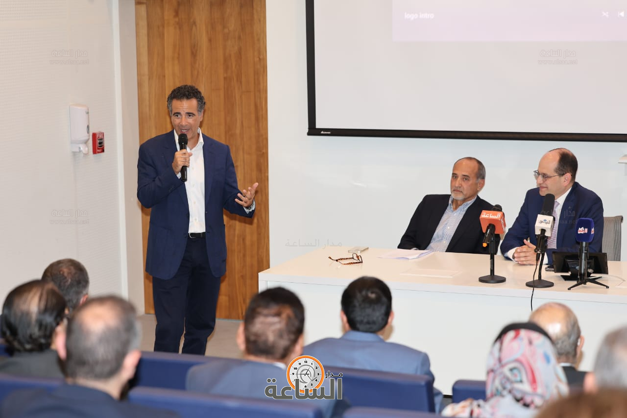 Madar Al-Saa Images 0.6682670650531722