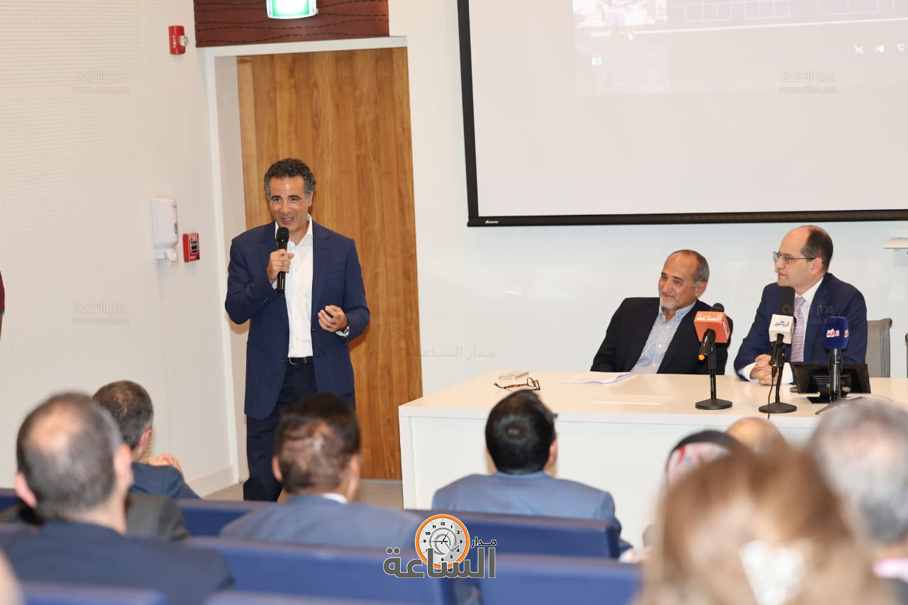 Madar Al-Saa Images 0.41694983190585955