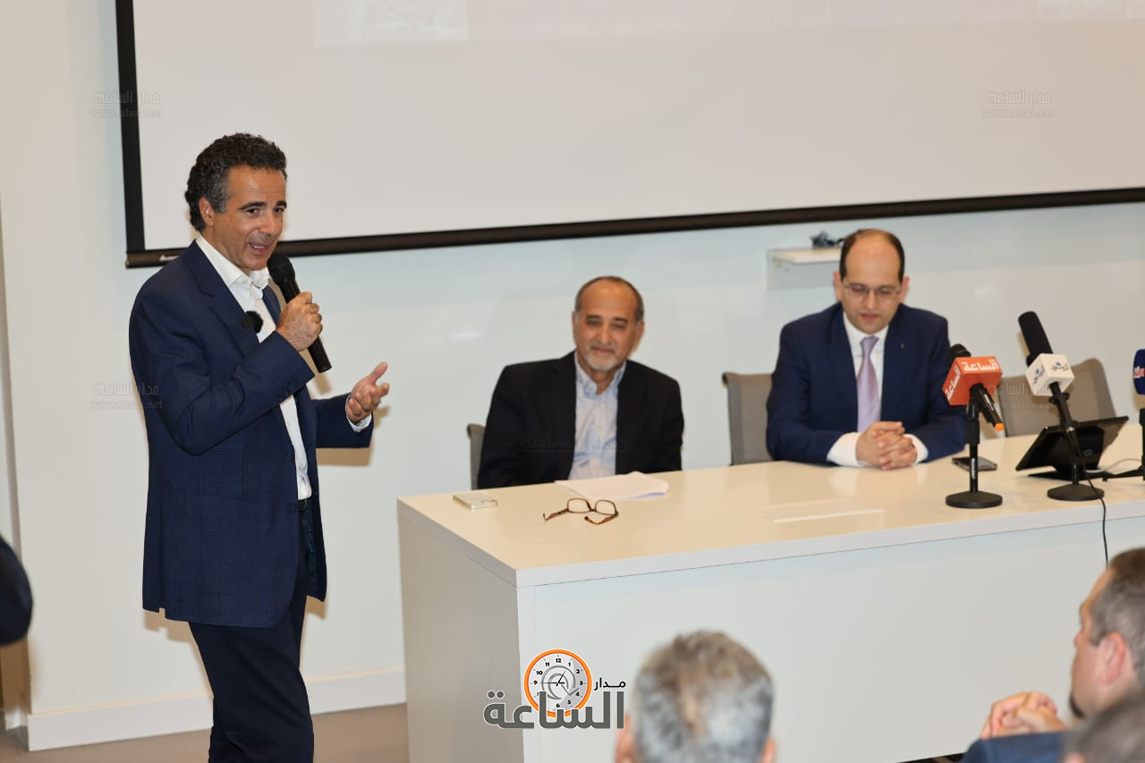 Madar Al-Saa Images 0.43785823484258424