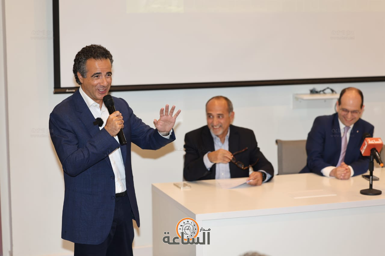 Madar Al-Saa Images 0.810061411175286