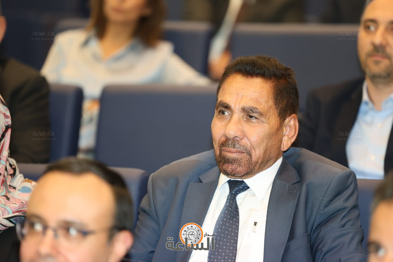 Madar Al-Saa Images 0.3705799406525744