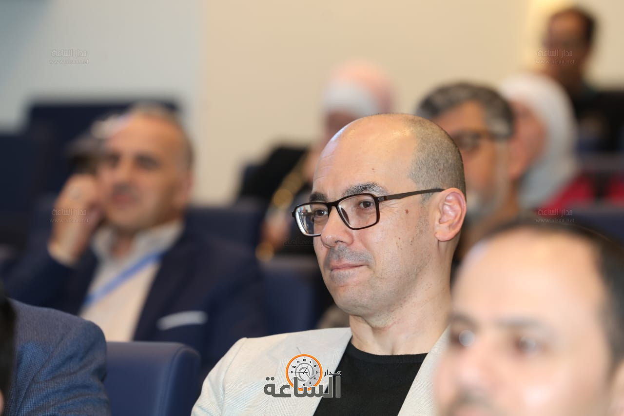 Madar Al-Saa Images 0.6926122699265304