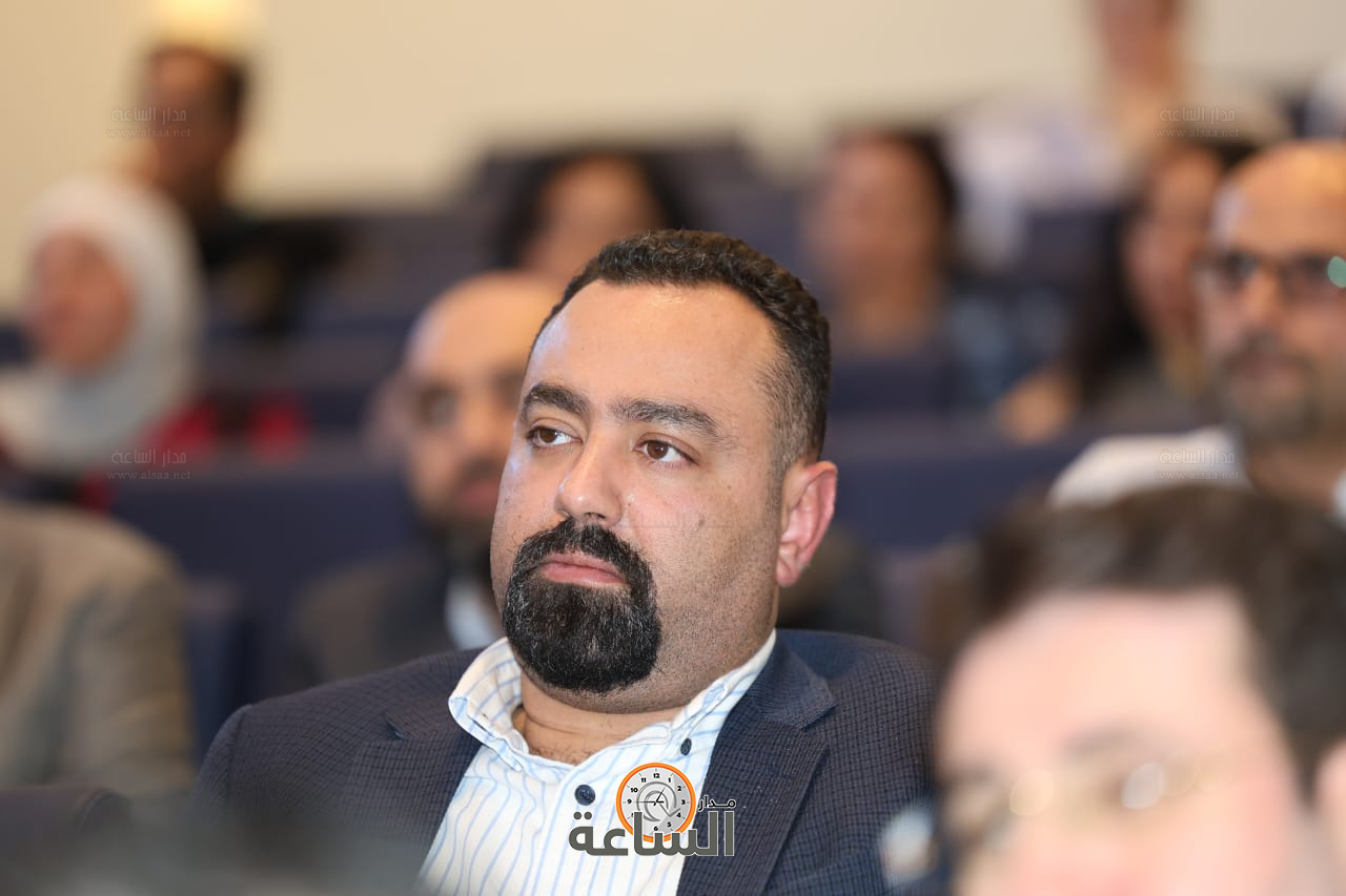 Madar Al-Saa Images 0.38443742962559213