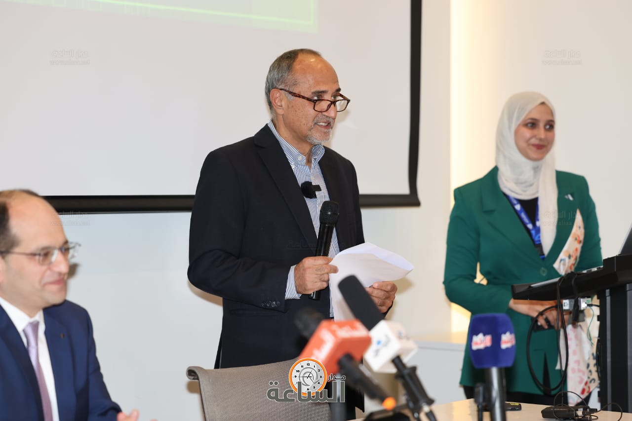 Madar Al-Saa Images 0.376055848175594