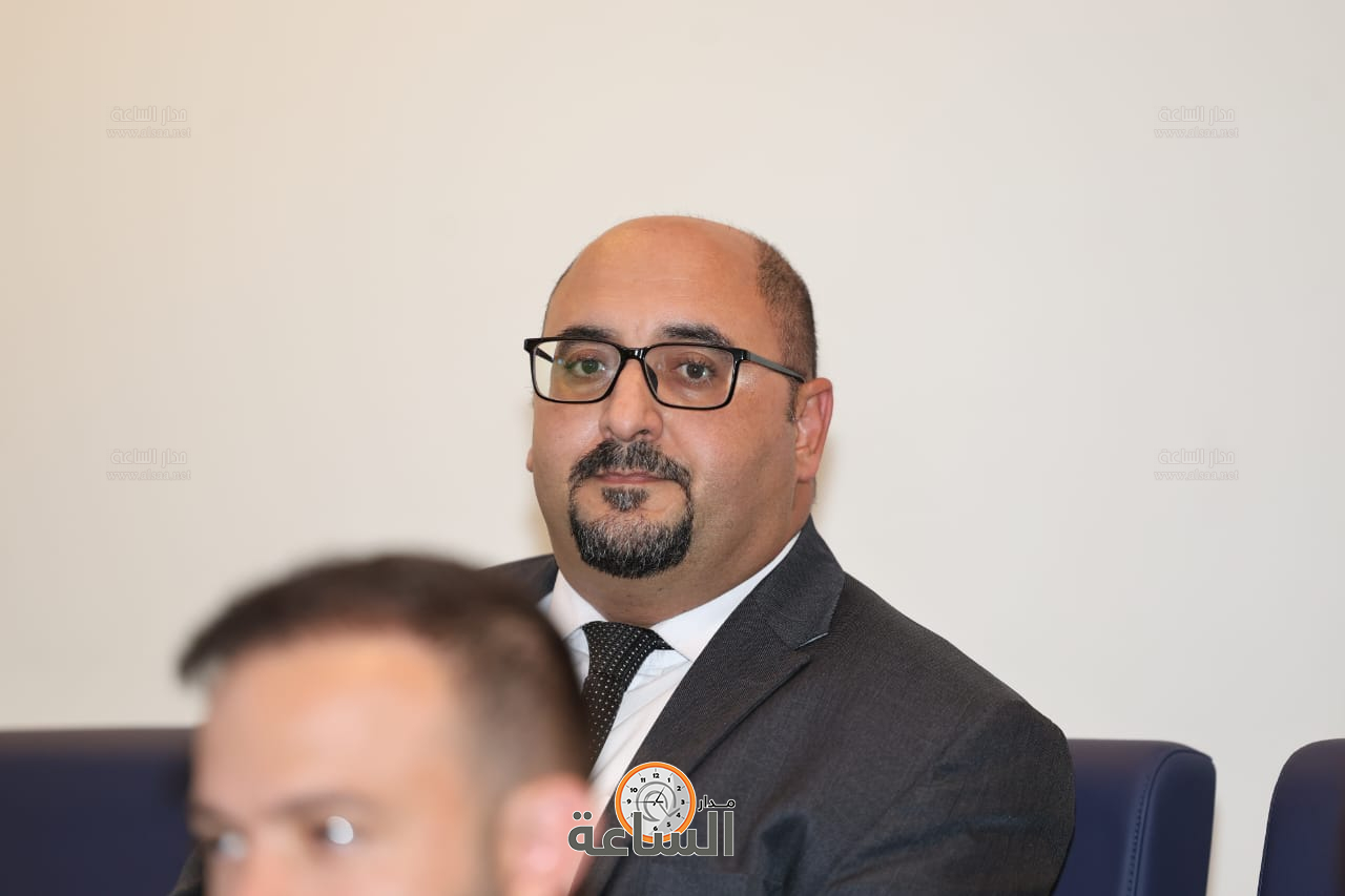 Madar Al-Saa Images 0.7723339944723618