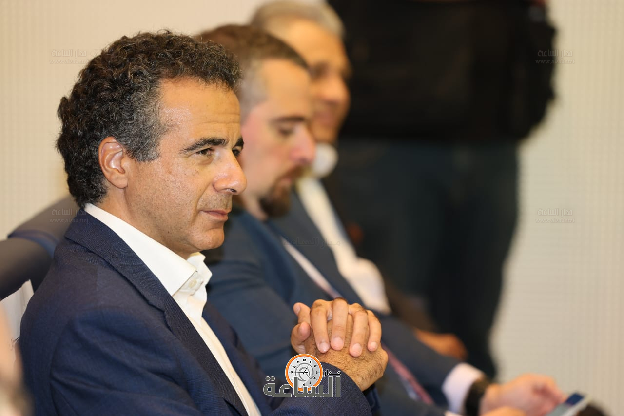 Madar Al-Saa Images 0.9205631786049386