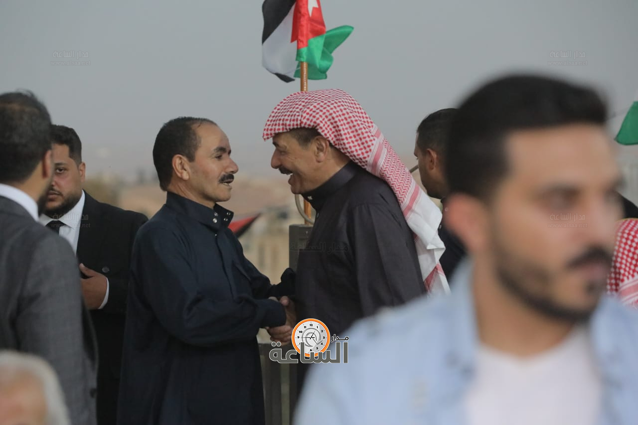 Madar Al-Saa Images 0.3446752315964021