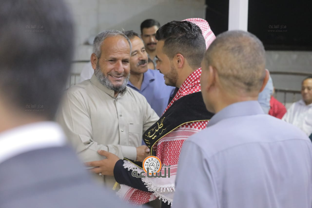 Madar Al-Saa Images 0.463089561296948