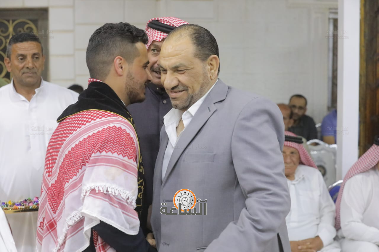 Madar Al-Saa Images 0.47687635208714363