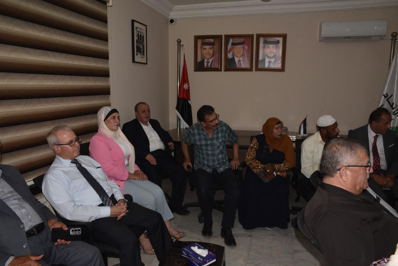 Madar Al-Saa Images 0.7055224651378693