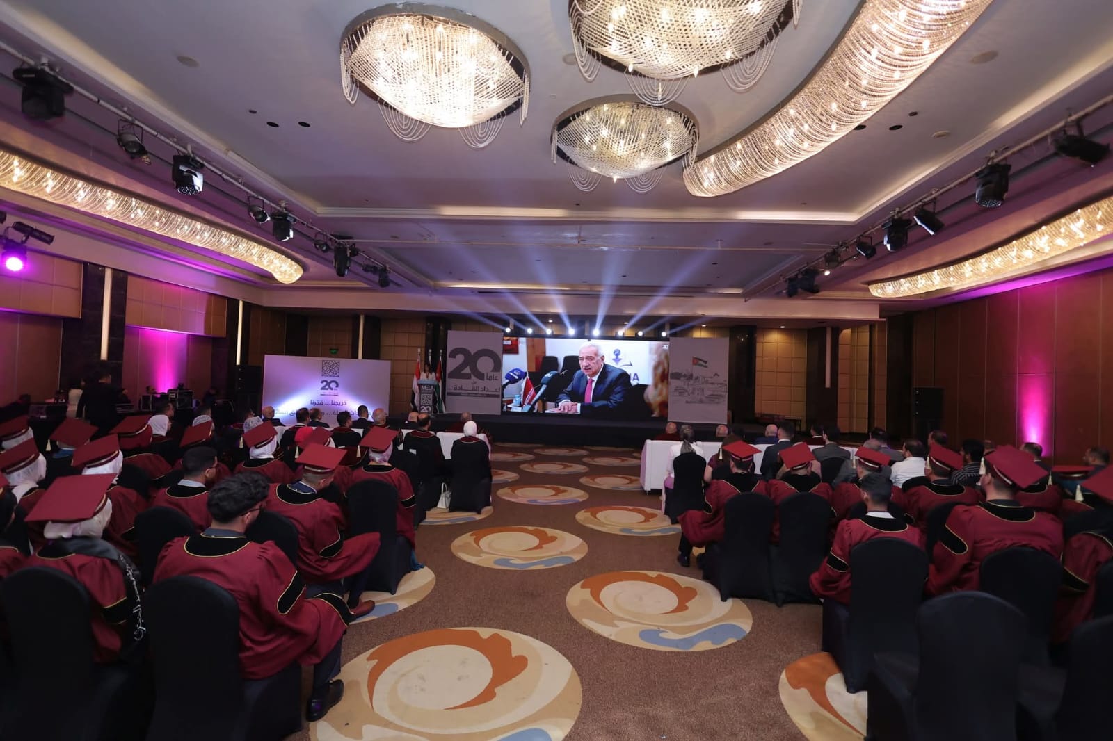 Madar Al-Saa Images 0.3971519087492069