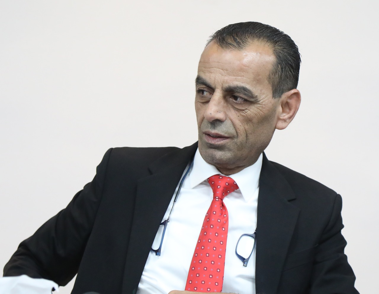 Madar Al-Saa Images 0.2653435744338425