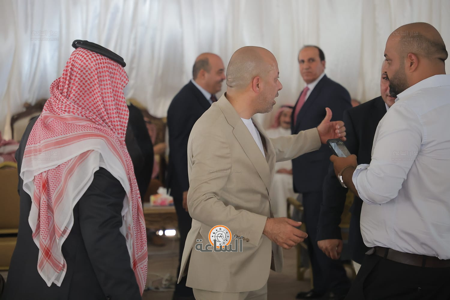 Madar Al-Saa Images 0.5415146027771723