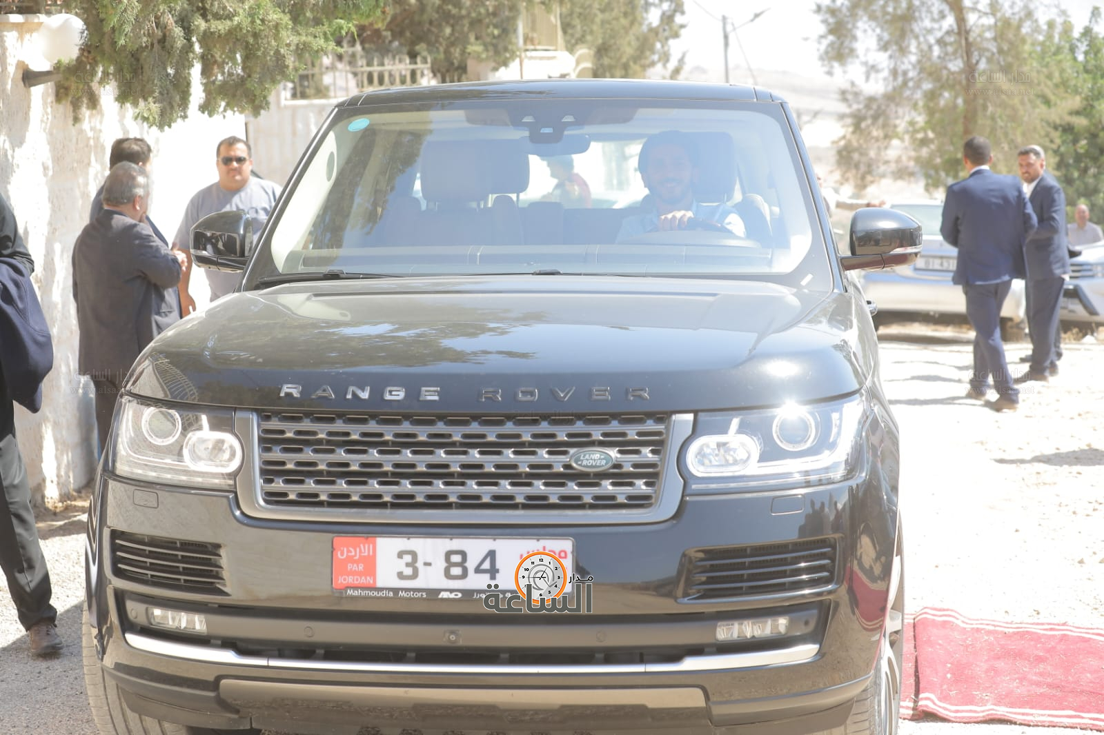 Madar Al-Saa Images 0.1627323585824103