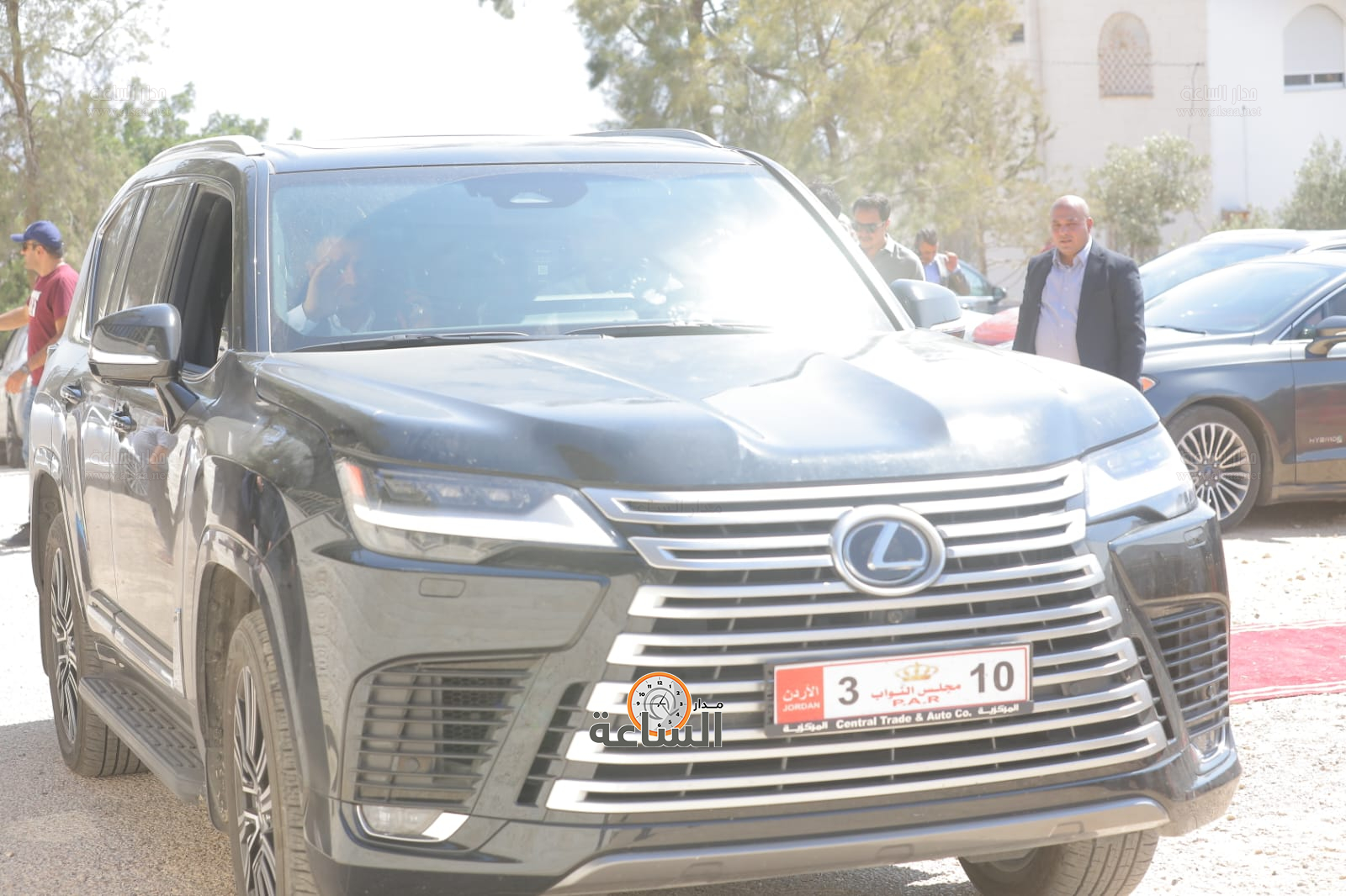 Madar Al-Saa Images 0.9630444289070839