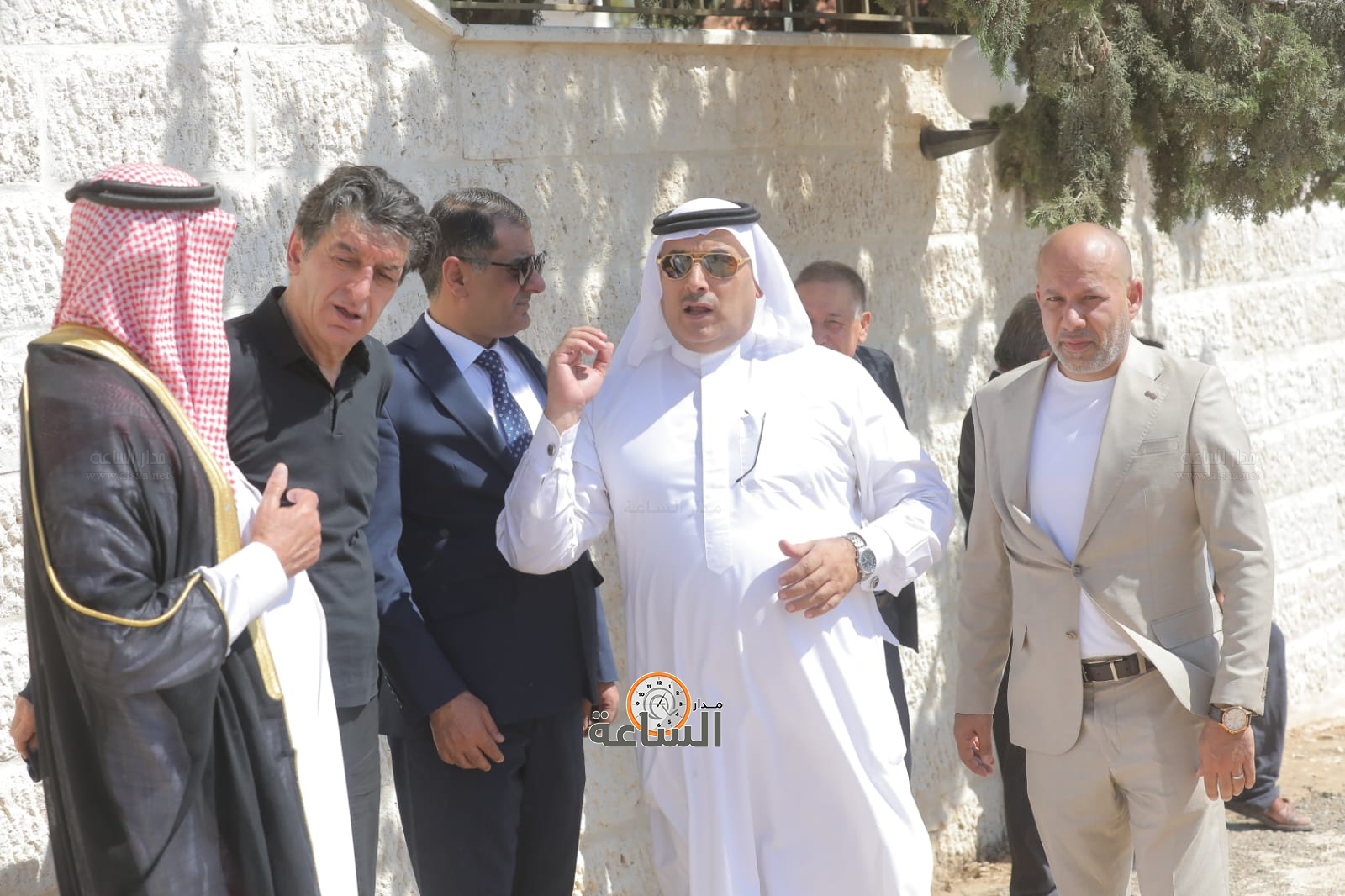 Madar Al-Saa Images 0.8399417339422008